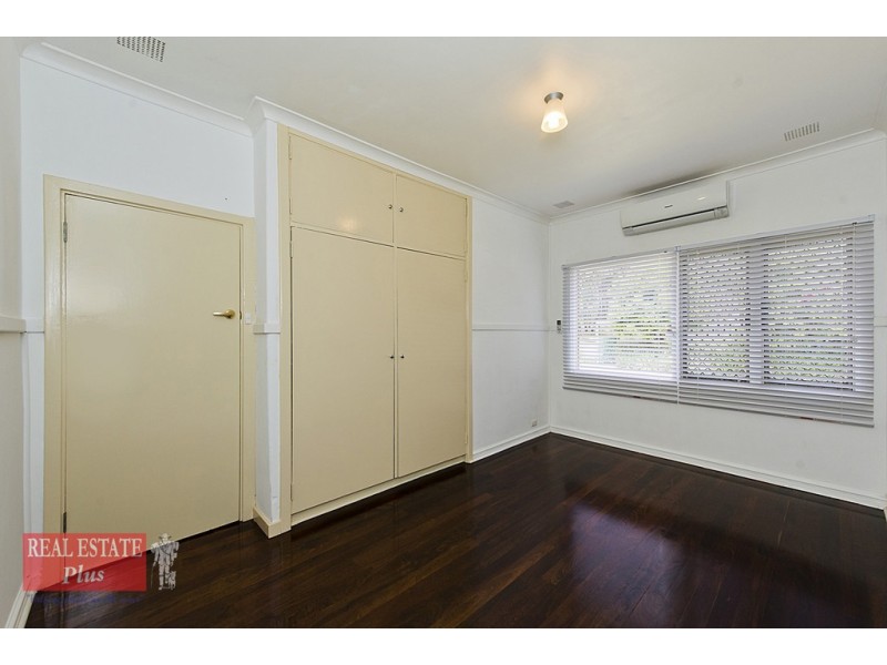 7 Gladstone Avenue, Swan View WA 6056