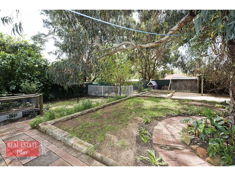 7 Gladstone Avenue, Swan View WA 6056