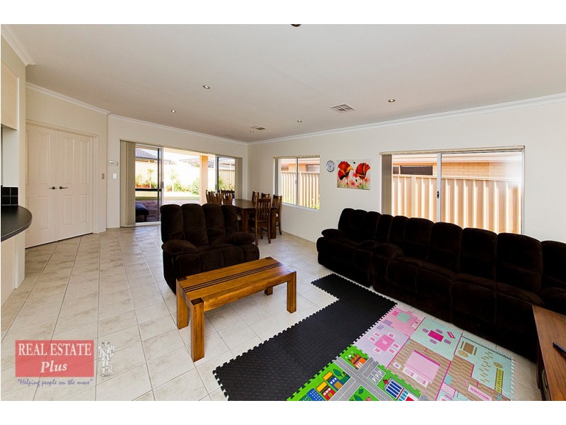 165 Amherst Road, Canning Vale WA 6155