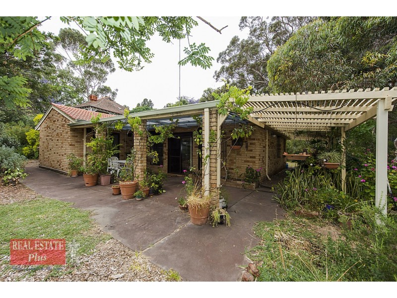 14 Roberts Place, Greenmount WA 6056