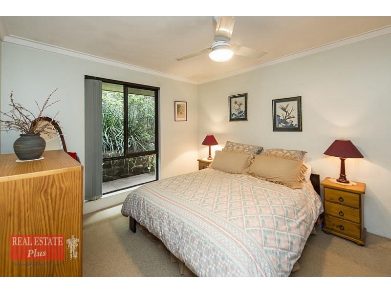 14 Roberts Place, Greenmount WA 6056