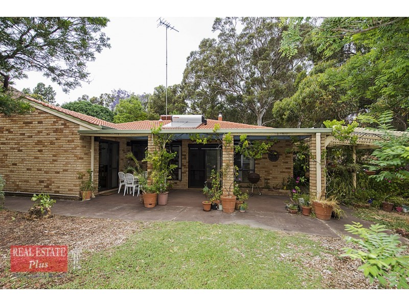 14 Roberts Place, Greenmount WA 6056