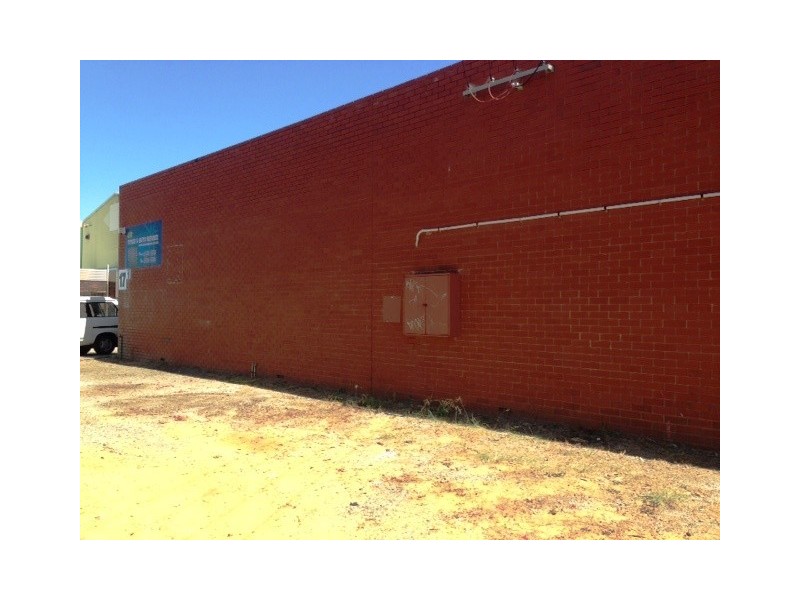 17 Stanhope Gdns, Midvale WA 6056