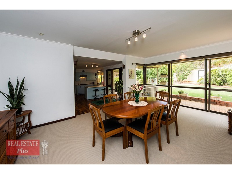 29 Pagnell Way, Swan View WA 6056