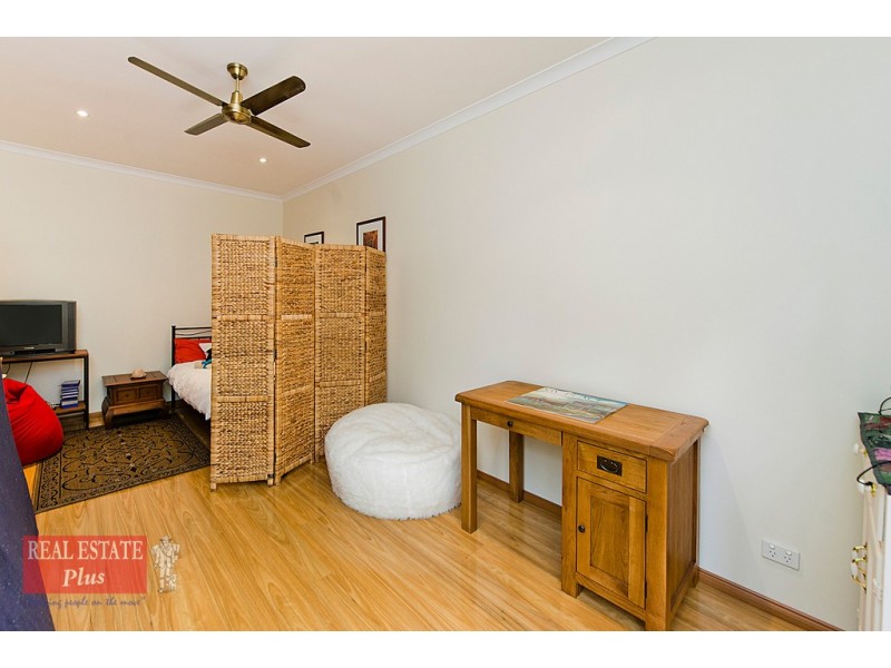 24 Hanley Street, Stoneville WA 6081