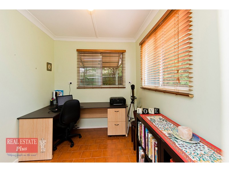 24 Hanley Street, Stoneville WA 6081