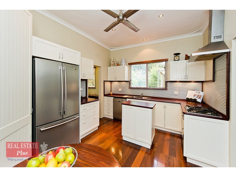 24 Hanley Street, Stoneville WA 6081