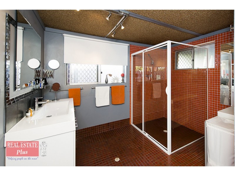 106 Clayton Street, Bellevue WA 6056