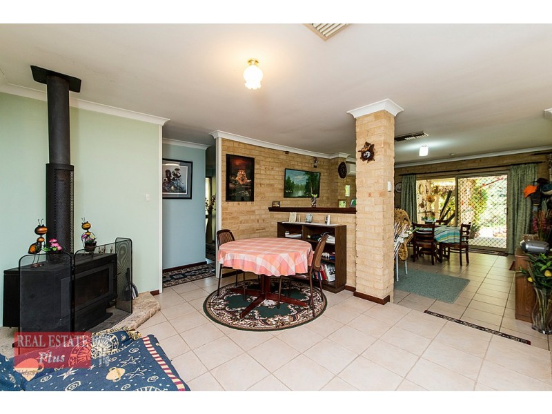 25 Elmore Street, Mount Helena WA 6082