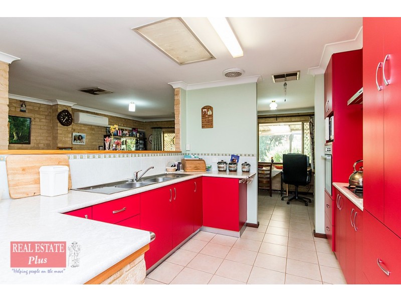 25 Elmore Street, Mount Helena WA 6082