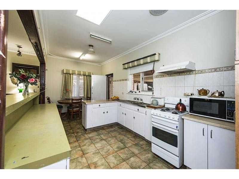 3 Marloo Road, Greenmount WA 6056