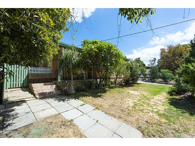 3 Marloo Road, Greenmount WA 6056