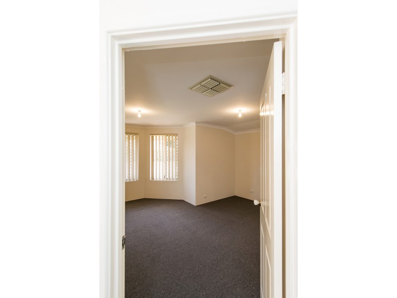 5 Tuscany Place, Caversham WA 6055