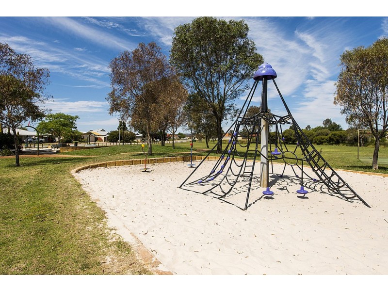 5 Tuscany Place, Caversham WA 6055