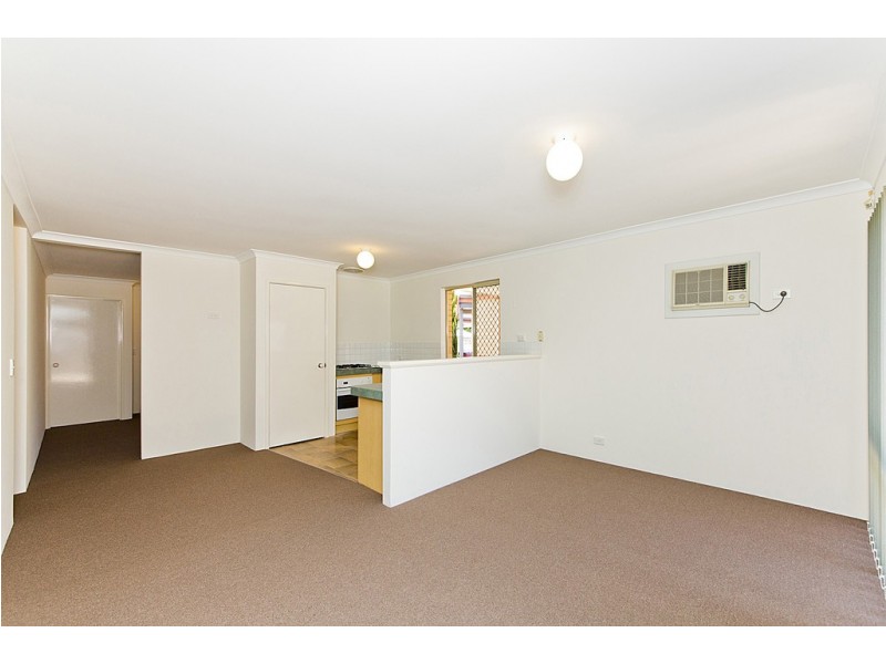 6/28 Holmesdale Road, Woodbridge WA 6056