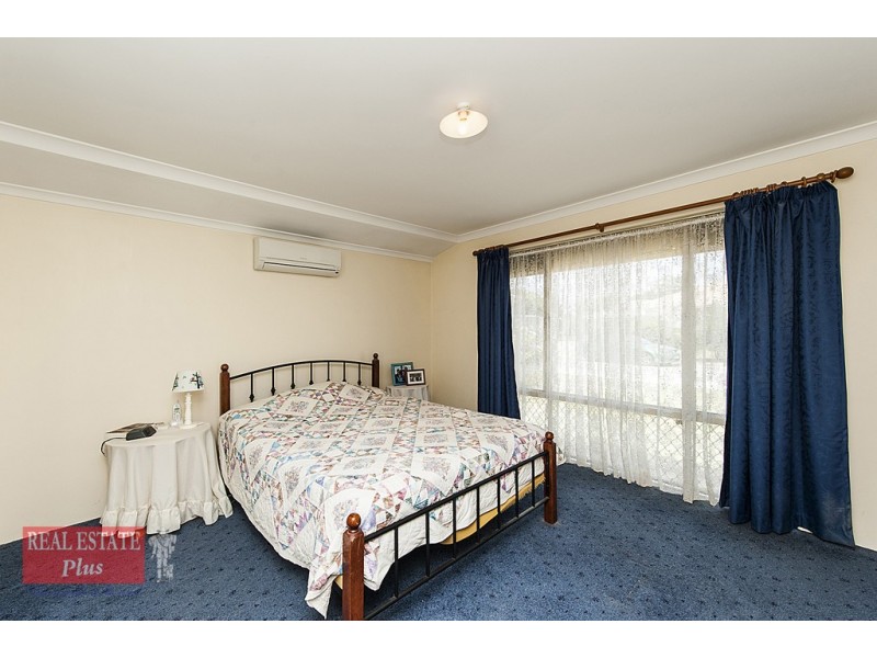 33 Holywell Street, Middle Swan WA 6056