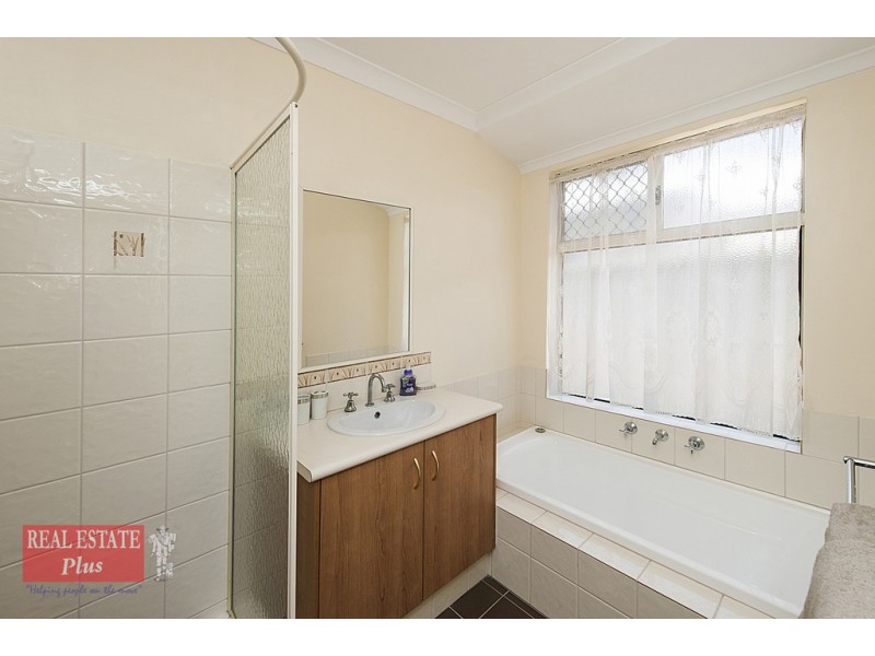 33 Holywell Street, Middle Swan WA 6056