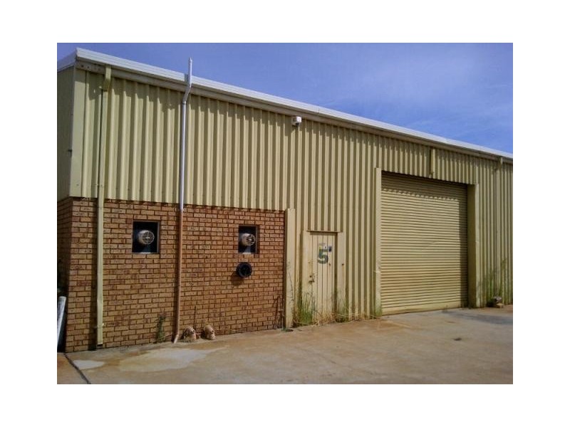 5, 34 Stanhope Gdns, Midvale WA 6056