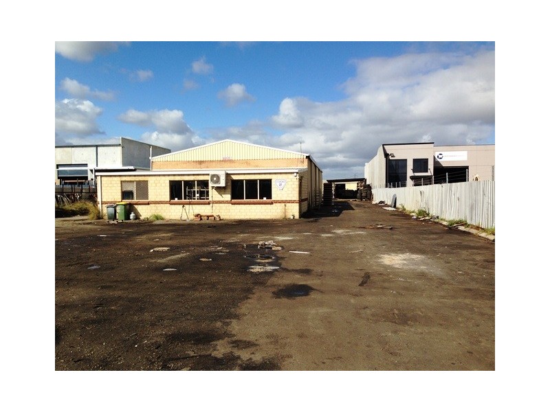 5 Rothschild Place, Midvale WA 6056