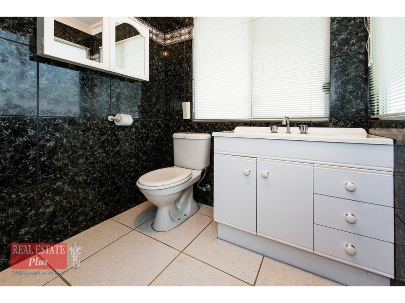 17 Bladon Way, Swan View WA 6056