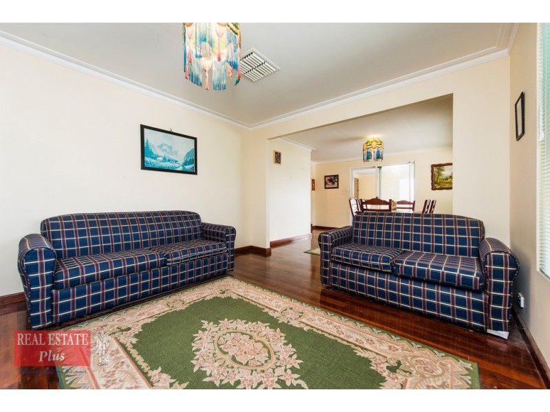17 Bladon Way, Swan View WA 6056