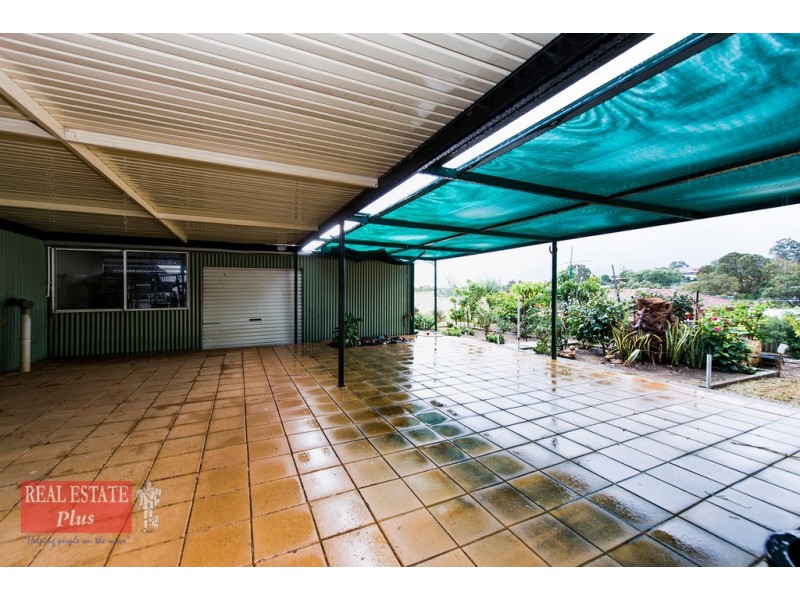 17 Bladon Way, Swan View WA 6056