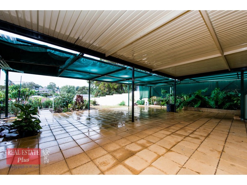 17 Bladon Way, Swan View WA 6056