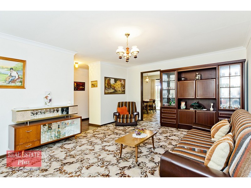 38 Juniper Way, Forrestfield WA 6058