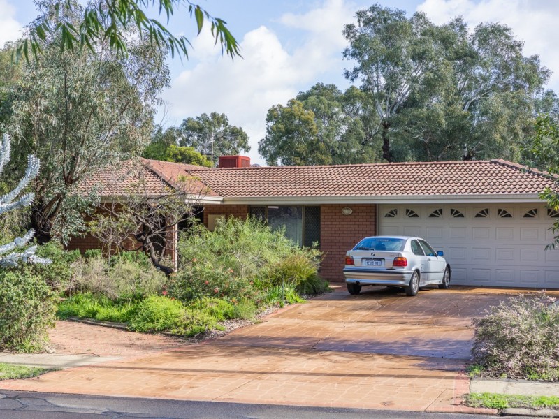 17 James Avenue, Hazelmere WA 6055