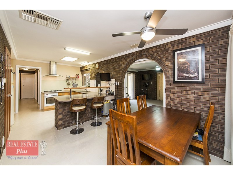 17 James Avenue, Hazelmere WA 6055