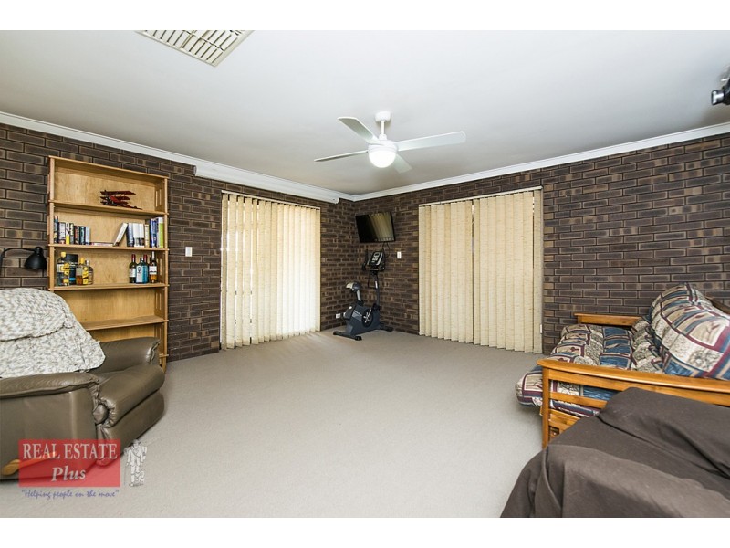 17 James Avenue, Hazelmere WA 6055