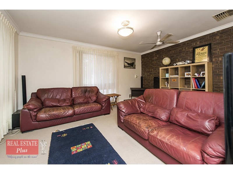 17 James Avenue, Hazelmere WA 6055
