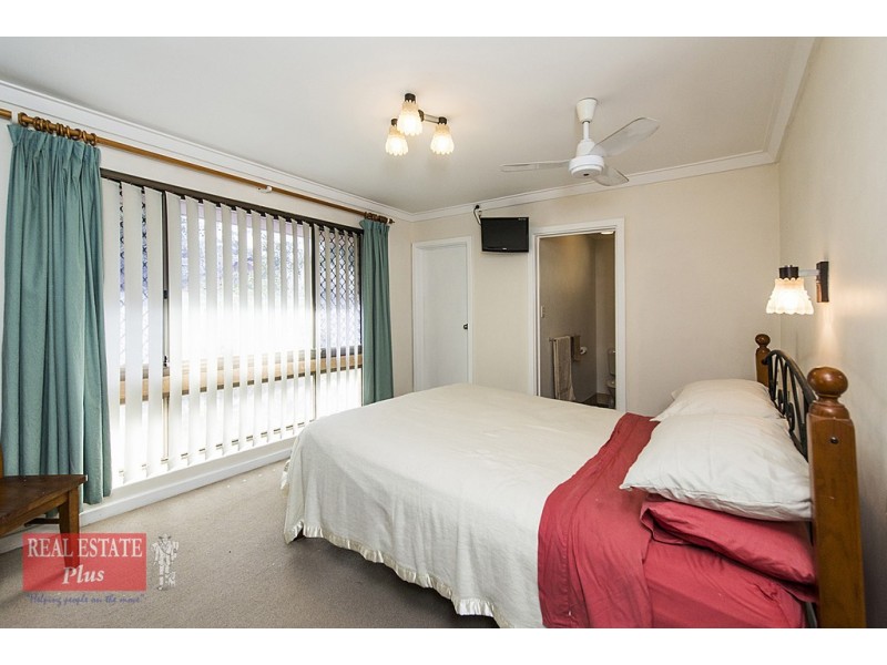 17 James Avenue, Hazelmere WA 6055