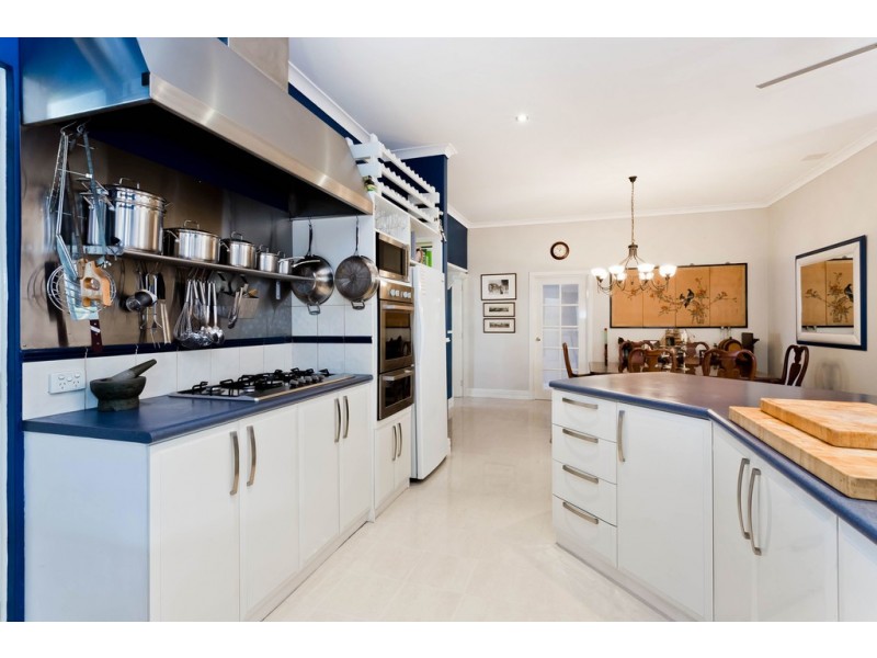 11 Wundu Entrance, South Guildford WA 6055