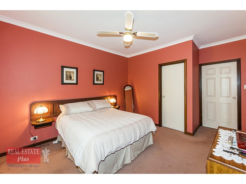 12 Damascus Drive, Greenmount WA 6056