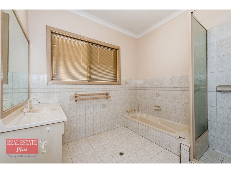 12 Damascus Drive, Greenmount WA 6056