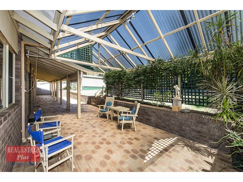 12 Damascus Drive, Greenmount WA 6056