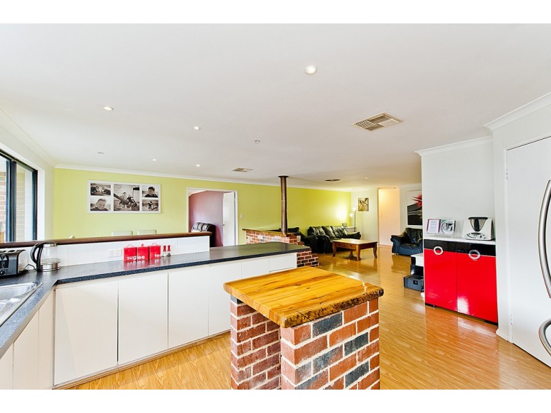 27 Tobin Street, Mount Helena WA 6082