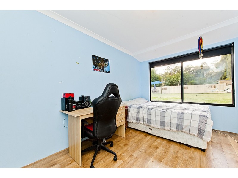 27 Tobin Street, Mount Helena WA 6082