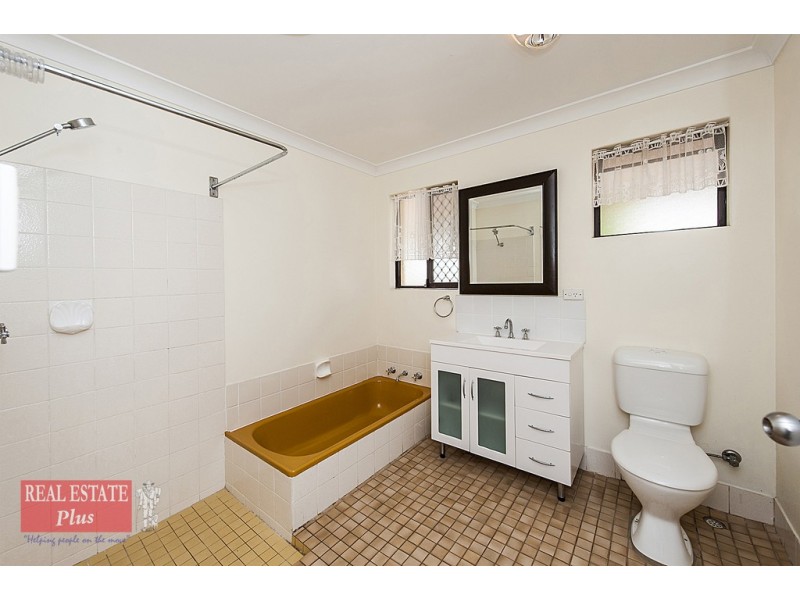 4 Pollitt Close, Armadale WA 6112