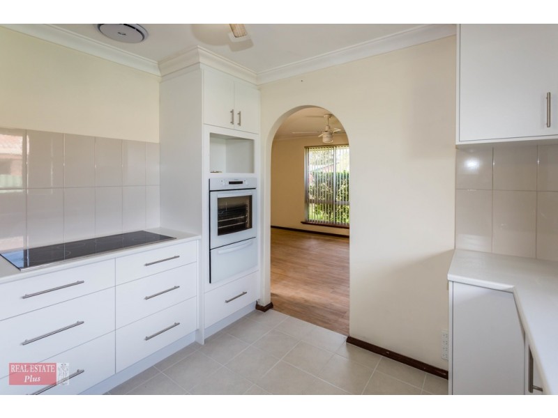 16 Carissa Way, Forrestfield WA 6058