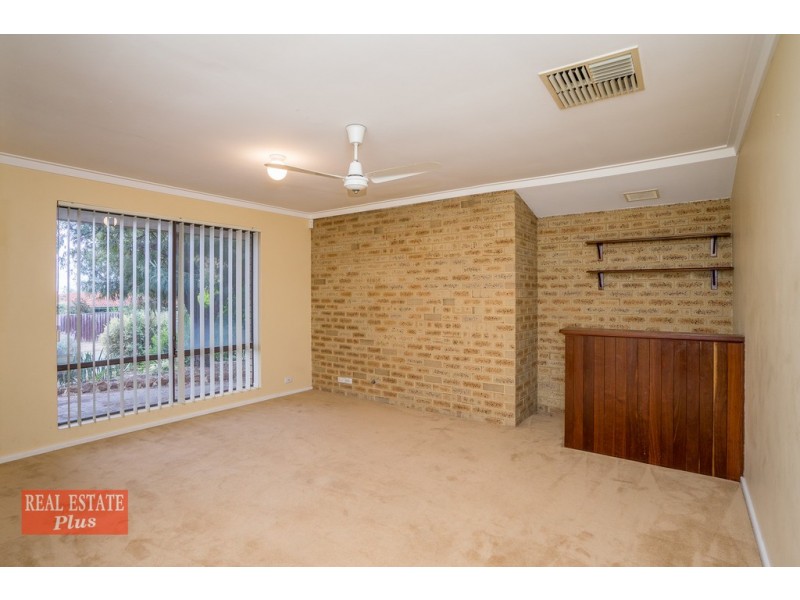 35 Tamarine Way, Swan View WA 6056