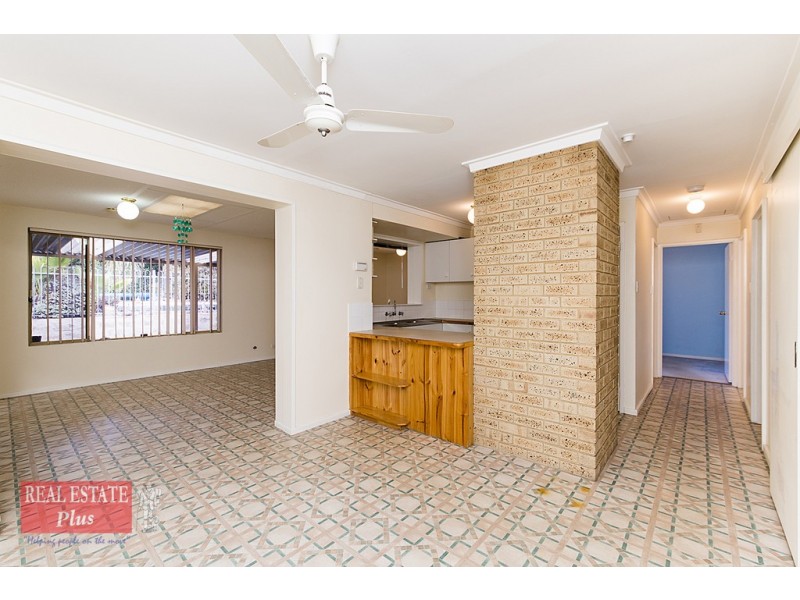 35 Tamarine Way, Swan View WA 6056