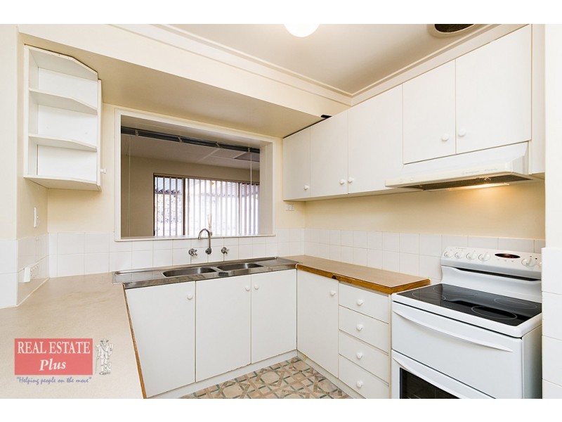 35 Tamarine Way, Swan View WA 6056