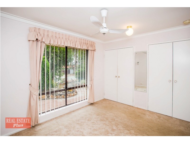 35 Tamarine Way, Swan View WA 6056