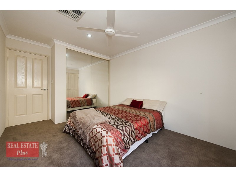 16 Mangosteen Drive, Forrestfield WA 6058