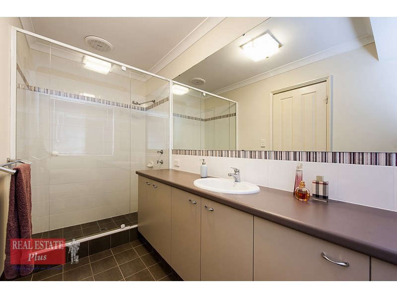 16 Mangosteen Drive, Forrestfield WA 6058