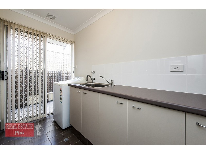 16 Mangosteen Drive, Forrestfield WA 6058