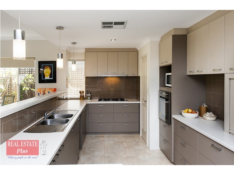 16 Mangosteen Drive, Forrestfield WA 6058