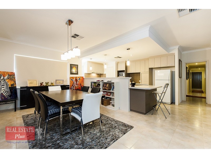 16 Mangosteen Drive, Forrestfield WA 6058